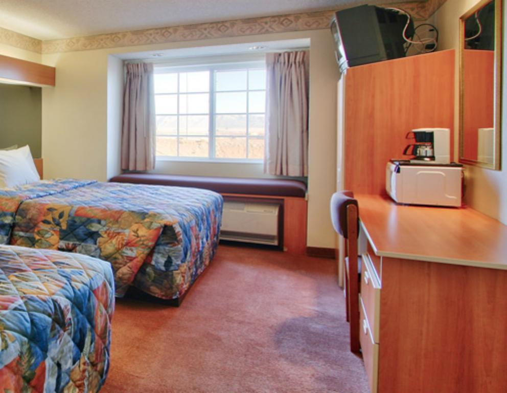 Western Skies Inn & Suites Los Lunas Pokoj fotografie